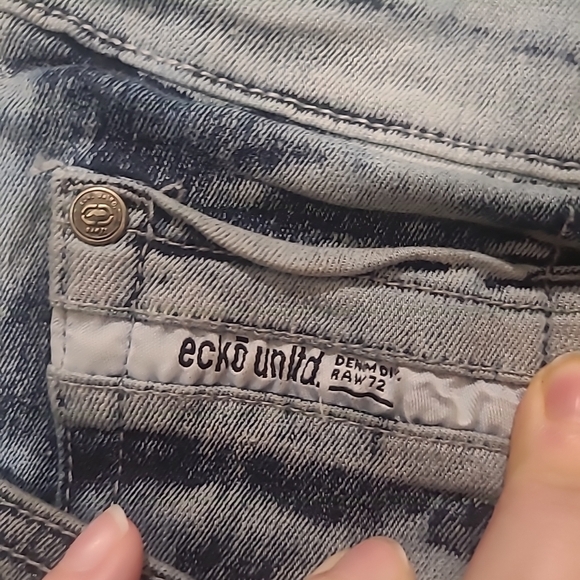 Ecko Unltd Athletic Fit Light Wash Faded Stretch Denim Jeans Straight Leg 38x30 - Picture 4 of 11